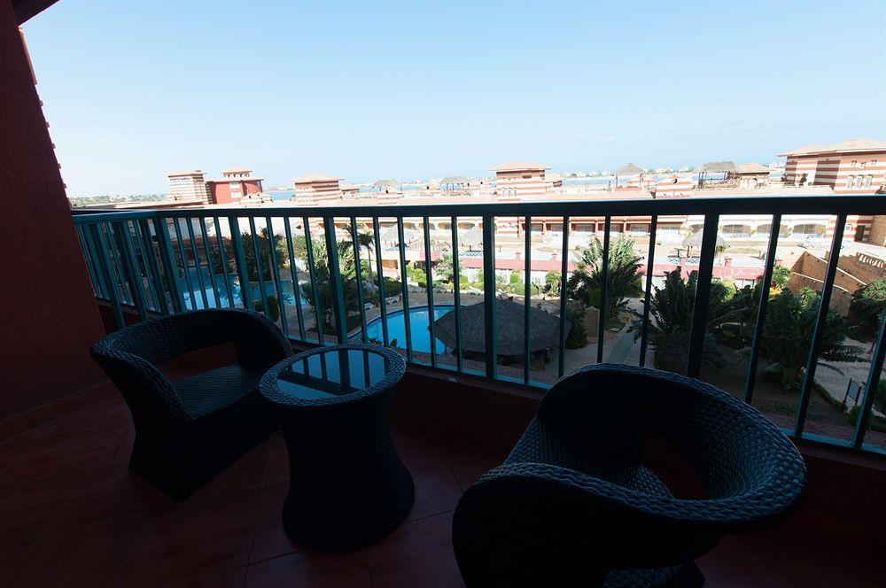 אל עלמיין Porto Marina Apartments Powered By Amer-Group מראה חיצוני תמונה