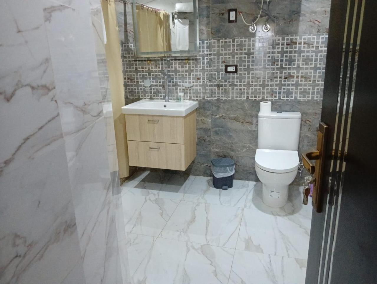 אל עלמיין Porto Marina Apartments Powered By Amer-Group מראה חיצוני תמונה